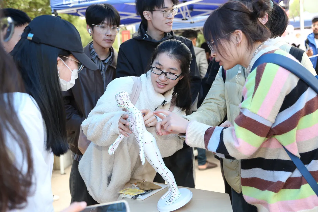 浙中医大杏林文化节开幕!国医大师王永钧作专题报告